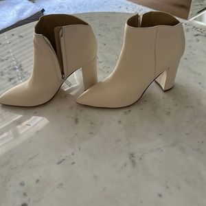 Size 5 Marc fisher booties